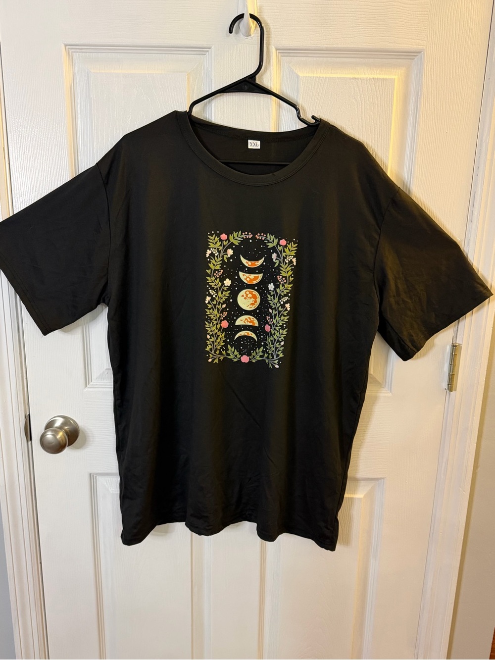 Source Unknown Black Short-Sleeve Tee with Moon Phase Floral Graphic